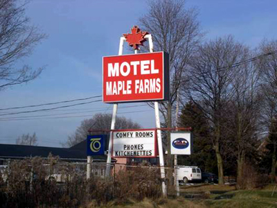 Motel Maple Farms