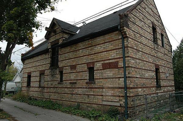 Historic coachhouse in Hamilton's Kirkendall neighbourhood - there are many buildings like this already in Hamilton's urban fabric that would make a simple conversion to a home (many already are)