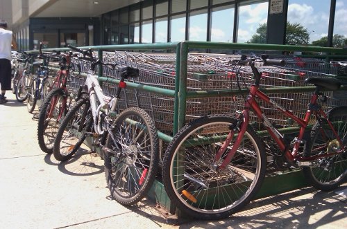 Bicycles parked in front of a grocery store (RTH file photo)