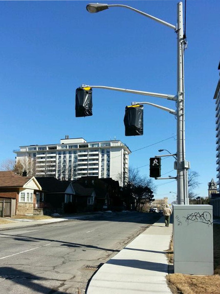 Contraflow traffic lights have been installed on Hunter Street since March (RTH file photo)