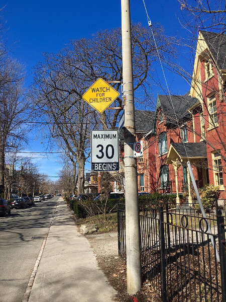 30 km/h speed limit on Toronto street (RTH file photo)