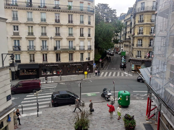 Overlooking painted bike lanes on Rue Monge