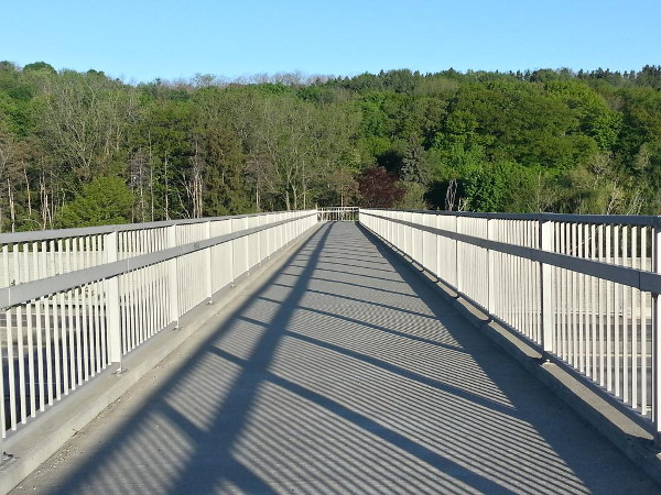 Radial Trail footbridge over Highway 403