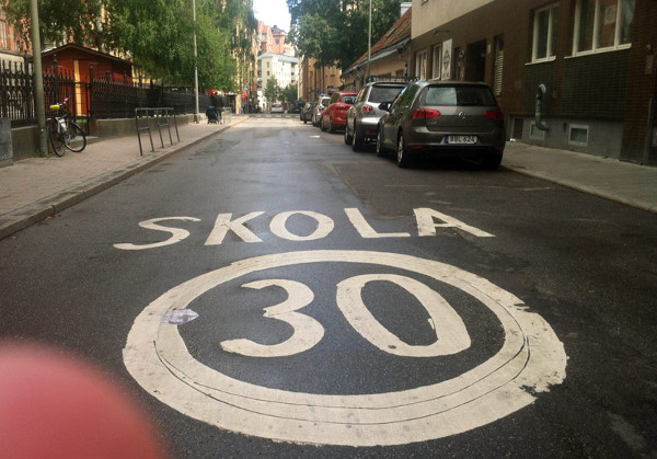 30 km/h in Stockholm (Image Credit: Streets MN)