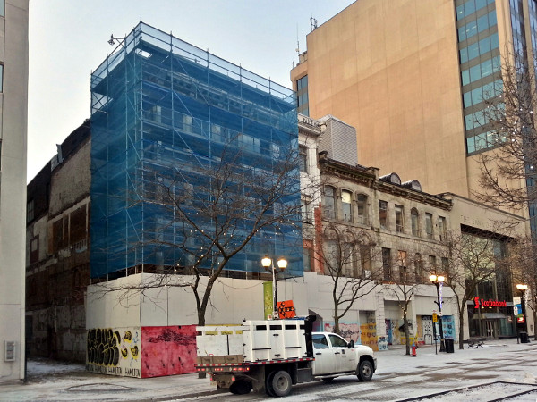 Hoarding in front of 28 King Street East (Image Credit: Ryan McGreal)