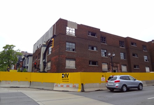 The southmost lane of King Street is blocked west of Hess in front of 275 King Street West (RTH file photo)