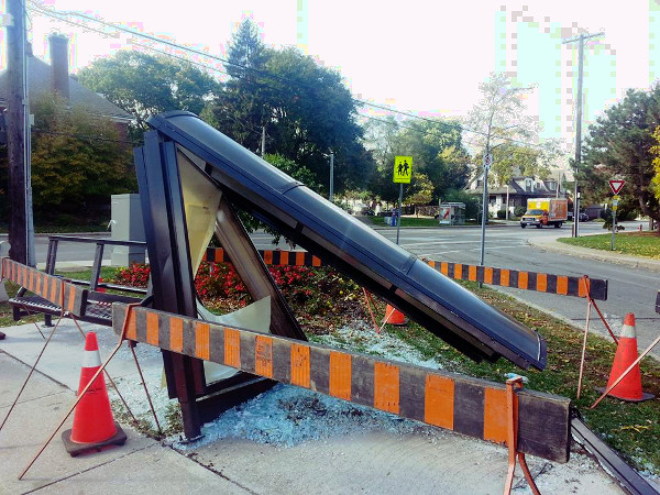 Aberdeen and Queen bus shelter destroyed on October 12, 2016 (Image Credit: Maureen Wilson)