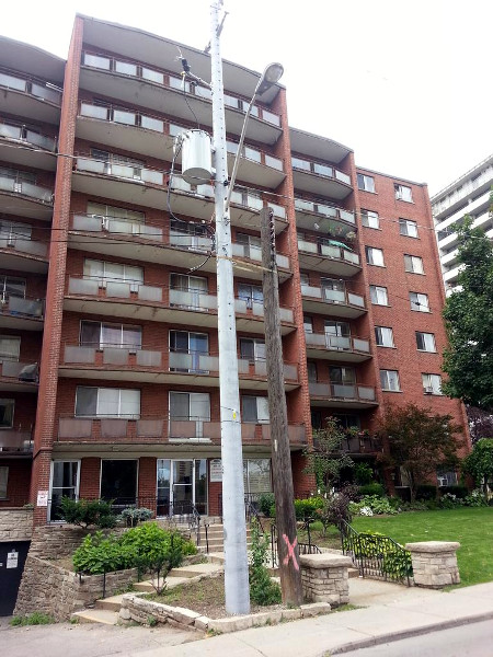 Hydro pole replaced on Bay Street near Bold