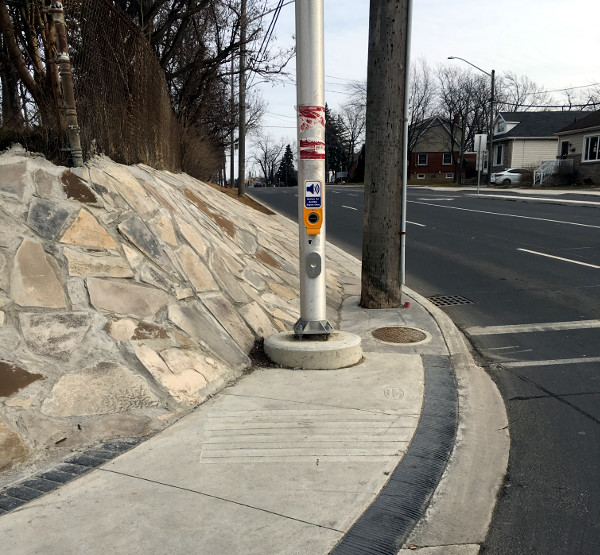 The sidewalk on West 5th ends before Fennell