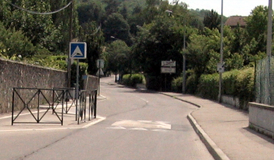 Figure 8: a chicane and speed hump. Oncoming traffic must yield