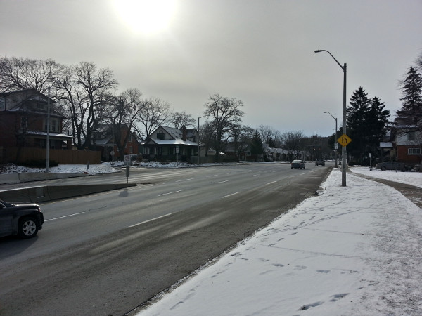 Right lane ends on upbound Claremont leading to Upper James