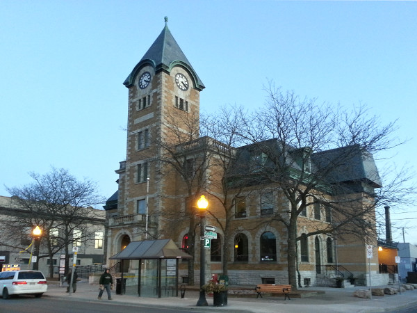 Old Dundas Post Office (RTH file photo)
