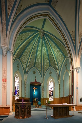 Fig. 7. Dundas, St Augustine's Roman Catholic Church, sanctuary.