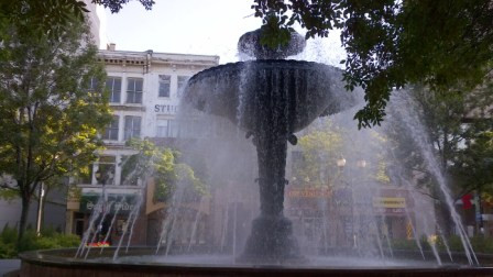 Gore Park fountain with 24-28 King Street East behind it (Image Credit: Chris Erskine)