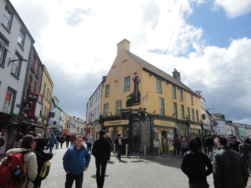 Shop runs into Mainguard Street and High Street