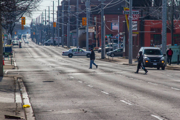 Pedestrians have a long distance to cross on Cannon