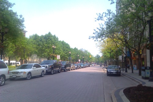 Curbside parking on the south leg of King Street West at Gore Park (RTH file photo)