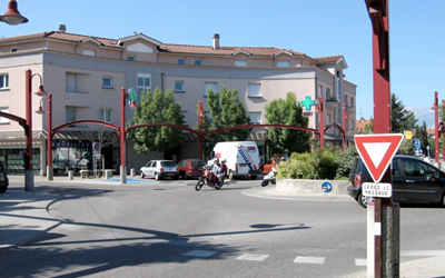 Figure 9: a new village centre around a traffic circle