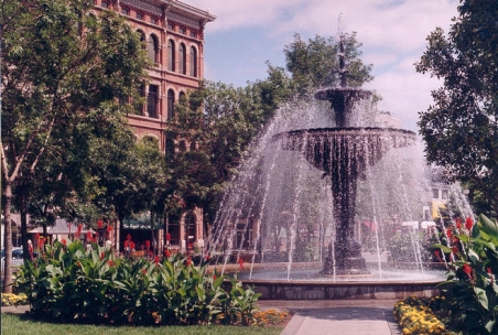 Gore park and the Right House 