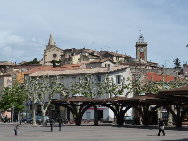 Aubagne City Centre (Image Credit: Kremtak. Licensed under CC BY-SA 3.0 via Wikimedia Commons)