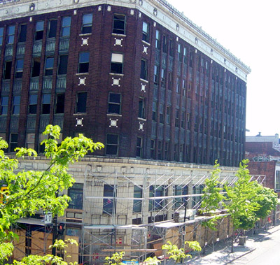 Scaffolding surrounds the Lister Building (RTH file photo)