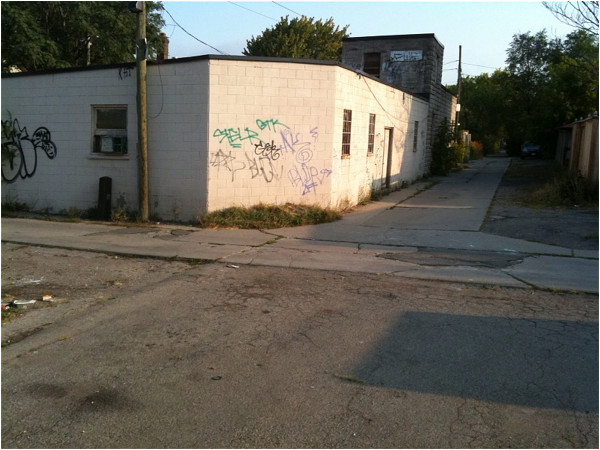 Alley/alley intersection at rear of Gibson Bakery