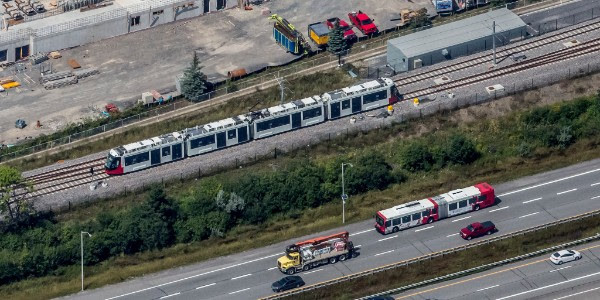 LRT scale compared to buses (Image Credit: Rideau Transit Group)