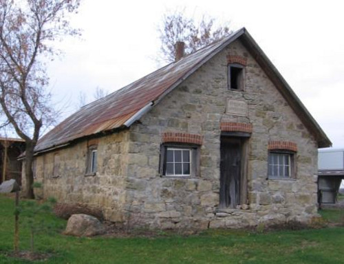 Figure 11. Farm shed at Springvale, near Hagersville, built from a mixture of basal Devonian cherty limestone and sandstone.
