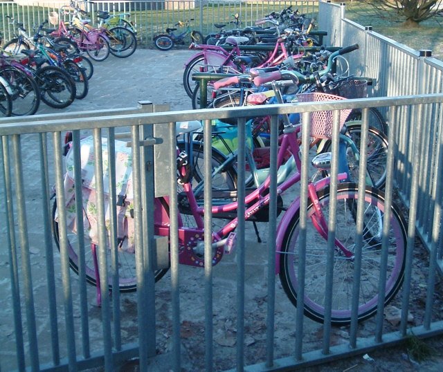 Bikes parked at school in winter (Image Credit: A View from the Cycle Path)