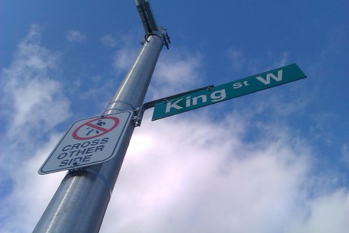 No pedestrian crossing sign at King and Pearl