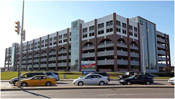 Figure 4: The recently-built parking structure at Oakville GO Station includes 1,394 parking stalls
