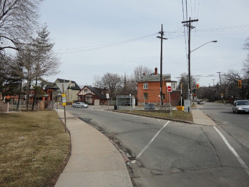 On-ramp at Queen and Aberdeen (RTH file photo)