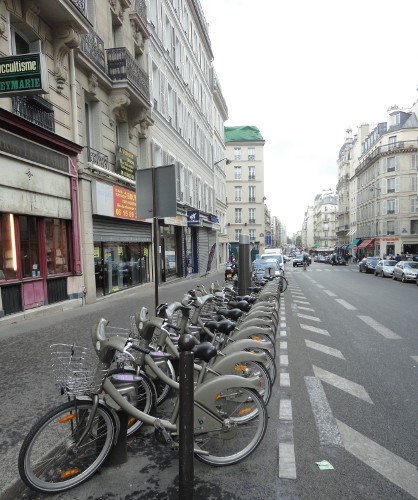 Velib' bike share station in Paris (RTH file photo)