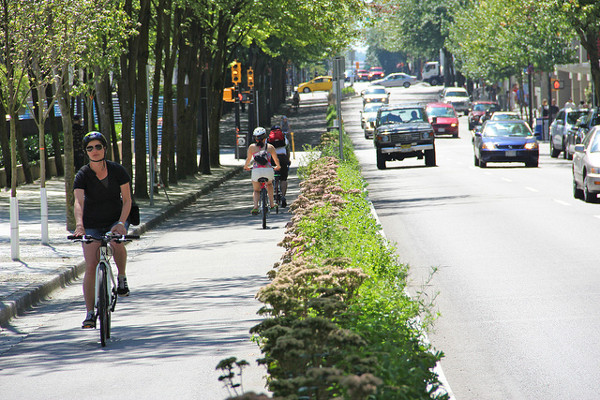 Hornby separated bike lane (Image Credit: Paul Krueger/flickr)