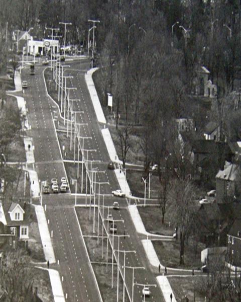 York Street after widening. Source: Hamilton Spectator, November 1976, Hamilton Public Library Special Collections