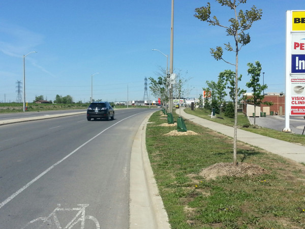 Sidewalk in front of Power Centre