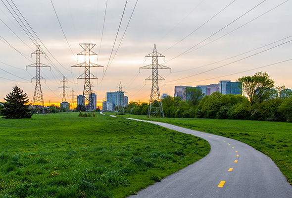 Cycle track on Hydro corridor in Toronto (Image Credit: BlogTO)