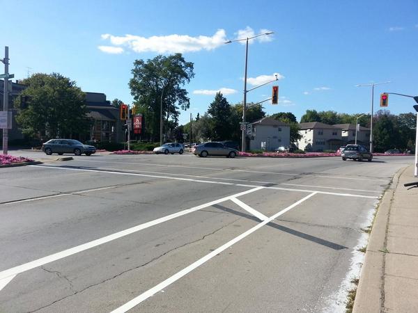 Bike lane on York at Dundurn: no obvious way to turn left (RTH file photo)